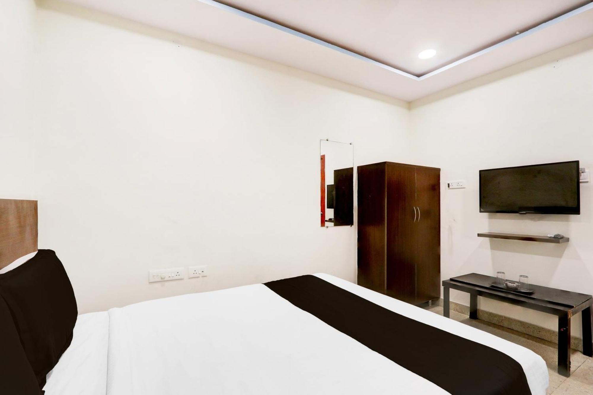 Super Hotel O At Home Hotel Darbar ハイデラバード エクステリア 写真