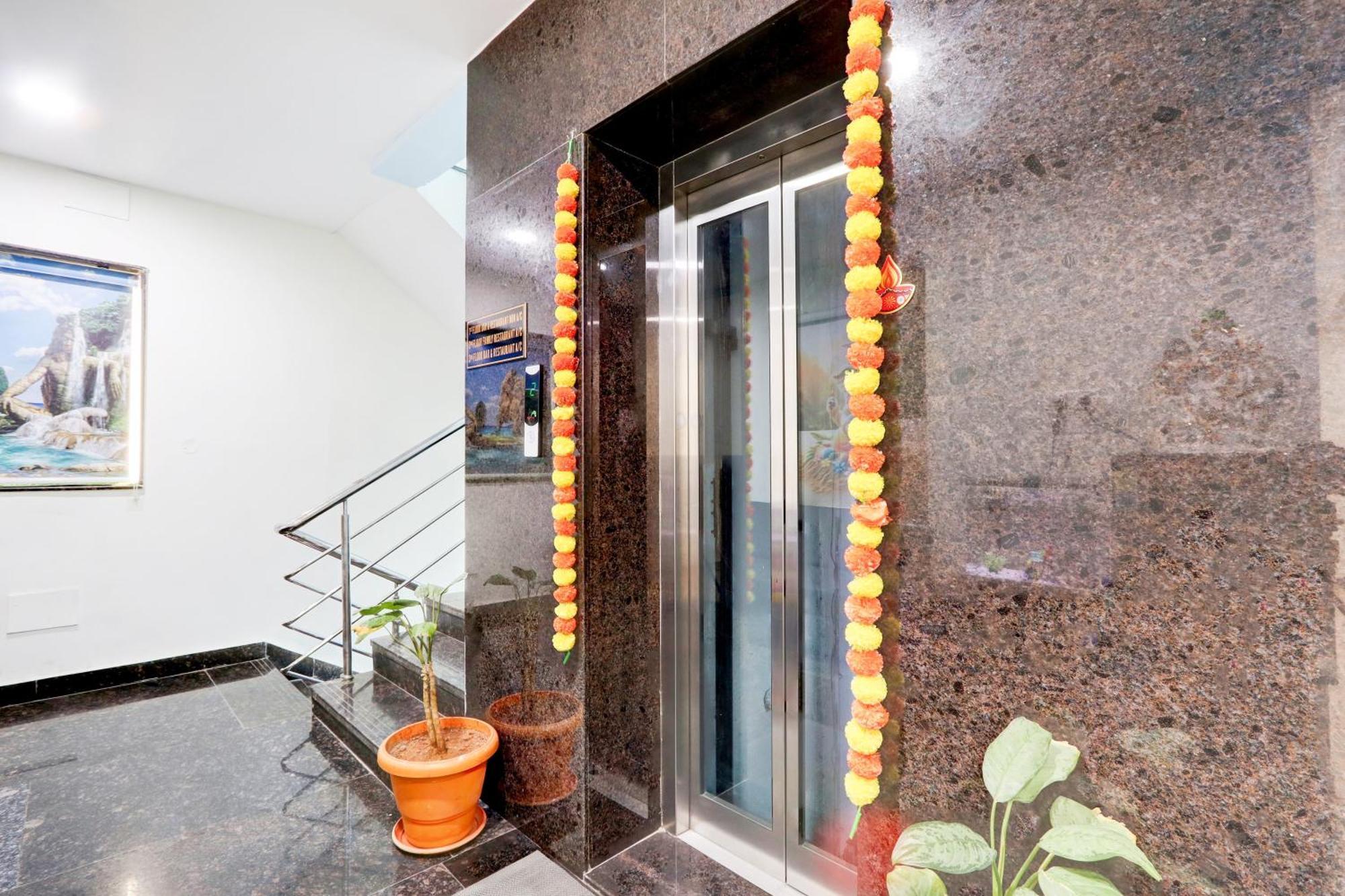 Super Hotel O At Home Hotel Darbar ハイデラバード エクステリア 写真